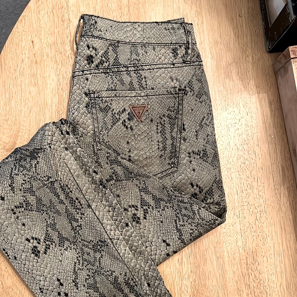 GUESS ? Womens pants new